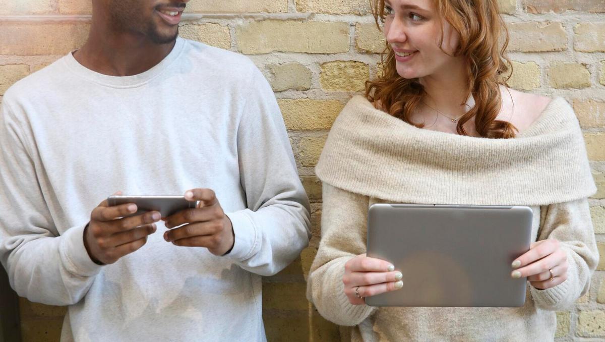 The Impact of Social Media on Modern Relationships